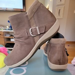 Aetrex Luna Charcoal Boots